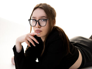 DanielleHallock Webcam Preview