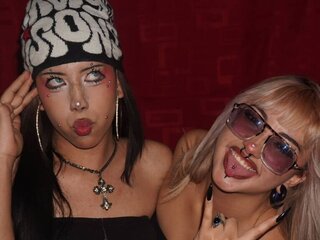 BlueAndAgatha Webcam Preview