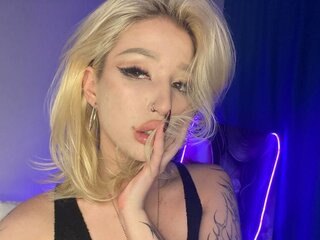 SallyChaa Webcam Preview