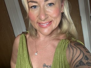 LittleMissSweetLips Webcam Preview