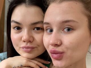 ScarlettAndBenit Webcam Preview